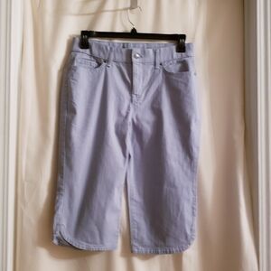 Gloria Vanderbilt light blue slimming effect Capri Jeans